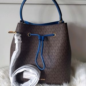 Michael Kors Suri Bucket bag